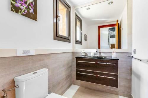 Cala San Vicente Villa Sleeps 8 Pool Air Con Wifi