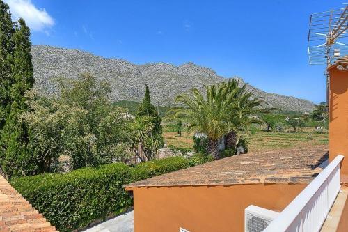 Cala San Vicente Villa Sleeps 6 Pool Air Con Wifi
