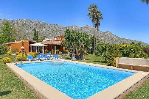 Cala San Vicente Villa Sleeps 6 Pool Air Con Wifi