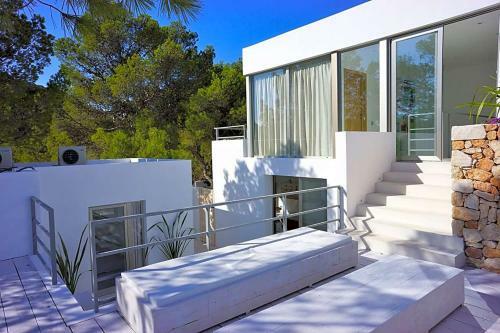Cala Tarida Villa Sleeps 12 Pool Air Con Wifi