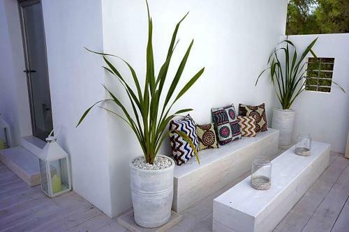 Cala Tarida Villa Sleeps 12 Pool Air Con Wifi