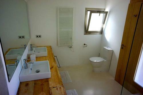 Cala Tarida Villa Sleeps 12 Pool Air Con Wifi
