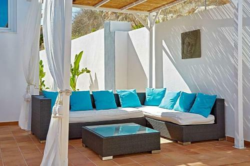 Cala Tarida Villa Sleeps 10 Pool Air Con Wifi