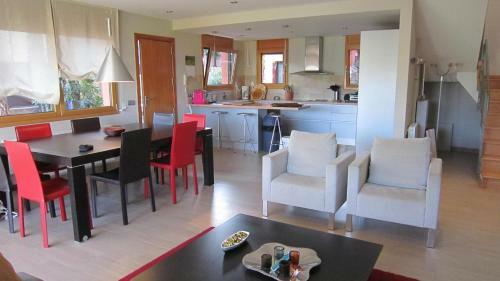 Calella De Palafrugell Villa Sleeps 6 Pool