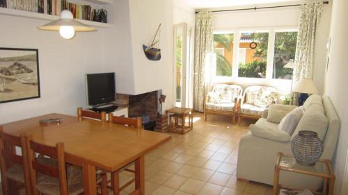 Calella De Palafrugell Apartment Sleeps 4