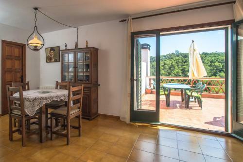 Calella De Palafrugell Apartment Sleeps 5