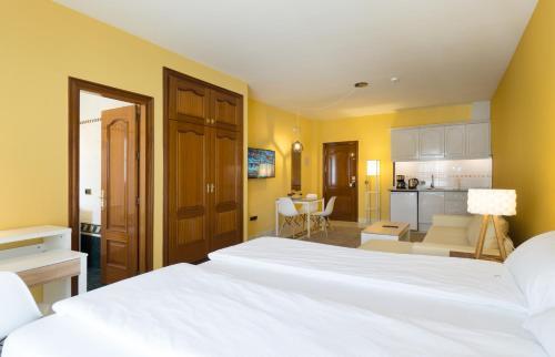 Apartamento Hotel La Palmera