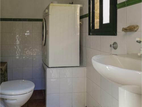 Three-bedroom Holiday Home In Algatocin