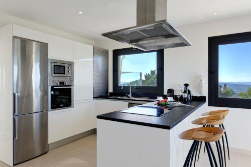 Begur Villa Sleeps 8 Pool Air Con Wifi
