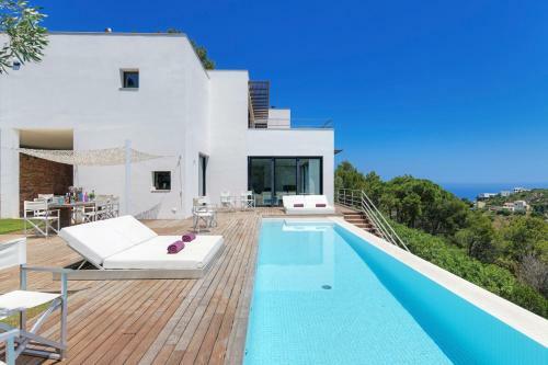Begur Villa Sleeps 10 Pool Air Con Wifi