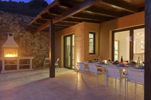 Begur Villa Sleeps 10 Pool Air Con Wifi