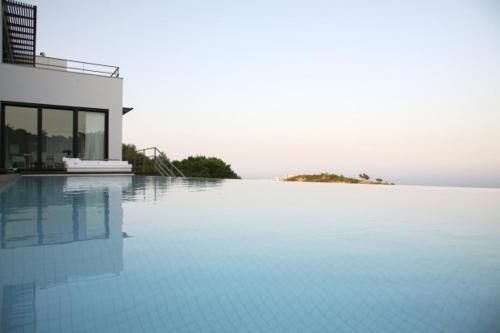 Begur Villa Sleeps 10 Pool Air Con Wifi