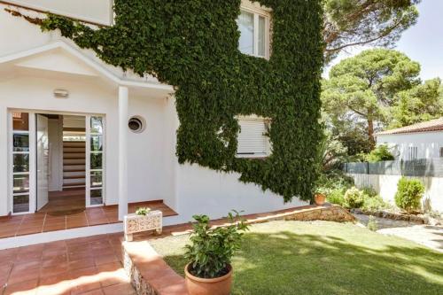 Begur Villa Sleeps 8 Pool Air Con Wifi
