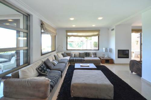 Begur Villa Sleeps 8 Pool Wifi