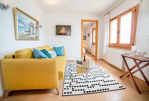 Benissa Villa Sleeps 8 Pool Air Con Wifi