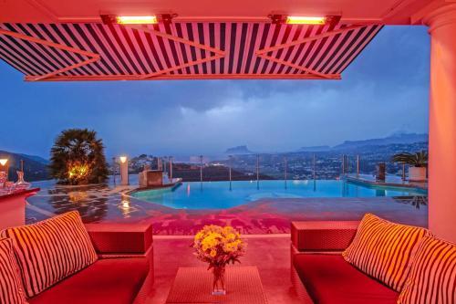 Benitachell Villa Sleeps 6 Pool Air Con Wifi