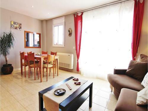 Three-bedroom Apartment In Blanes