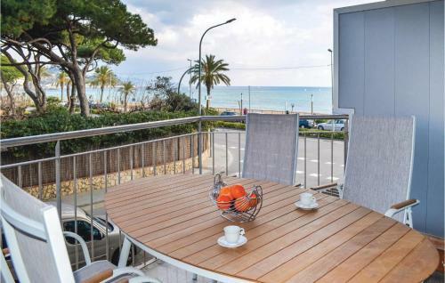 Three-bedroom Apartment In Blanes