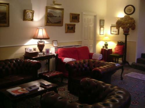 Hostal The Coach House