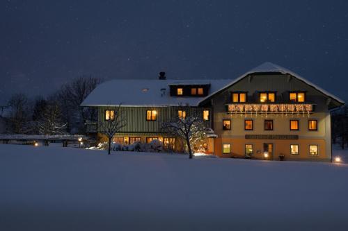 Hostal Gasthof Neuwirt