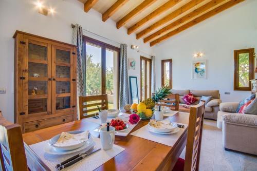 Buger Villa Sleeps 6 Pool Wifi