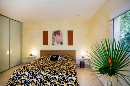 Cala Bassa Villa Sleeps 10 Pool Air Con Wifi