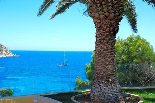 Cala Llonga Villa Sleeps 10 Pool Air Con Wifi