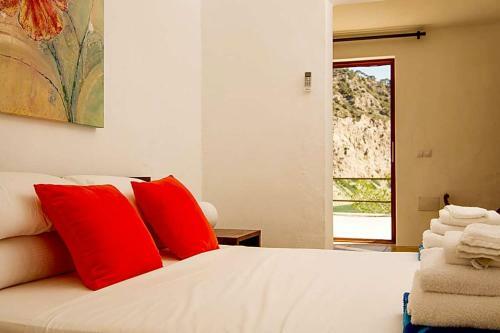 Cala Llonga Villa Sleeps 10 Pool Air Con Wifi