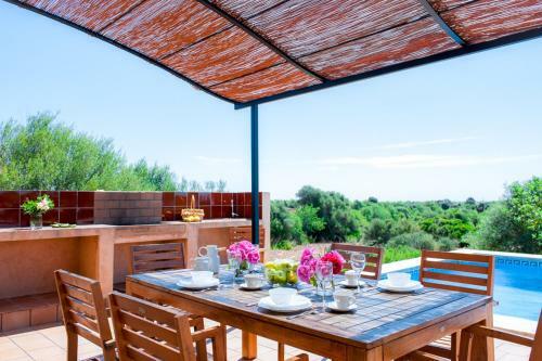 Calonge Villa Sleeps 8 Pool Air Con Wifi
