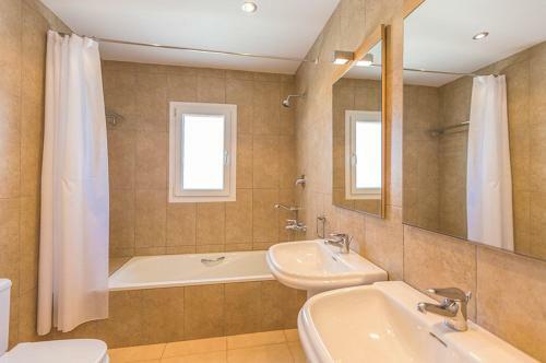 Calpe Villa Sleeps 10 Pool Air Con Wifi