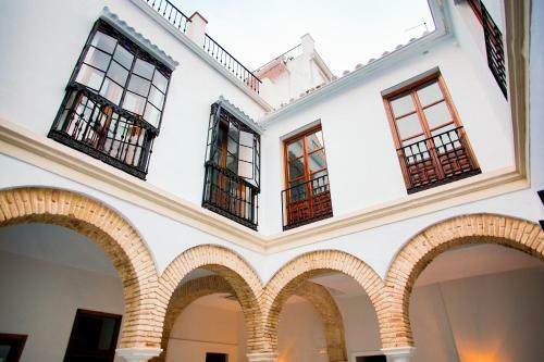 Hostal Oyo Apartamentos Leiva