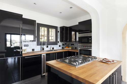 Denia Villa Sleeps 6 Pool Air Con Wifi