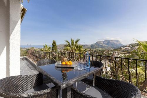 Denia Villa Sleeps 6 Pool Air Con Wifi
