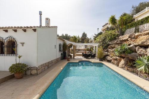Denia Villa Sleeps 6 Pool Air Con Wifi