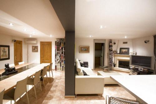 Denia Villa Sleeps 6 Pool Air Con Wifi
