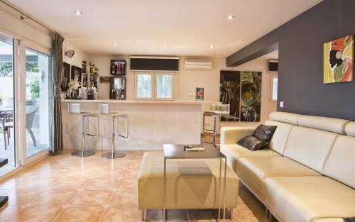 Denia Villa Sleeps 6 Pool Air Con Wifi