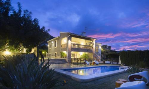 Denia Villa Sleeps 6 Pool Air Con Wifi