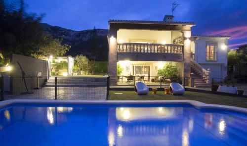 Denia Villa Sleeps 6 Pool Air Con Wifi