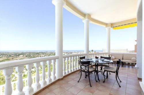 Denia Villa Sleeps 6 Pool Air Con Wifi