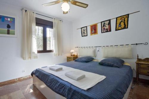 Denia Villa Sleeps 8 Pool Air Con Wifi