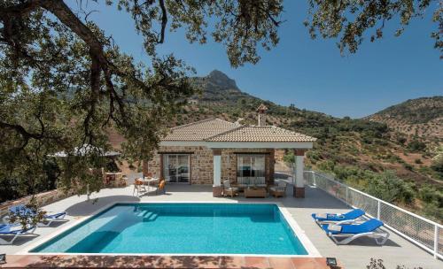 El Gastor Villa Sleeps 4