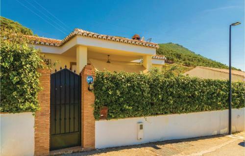 Three-bedroom Holiday Home In Padul