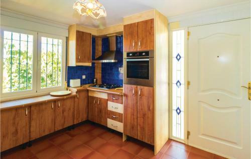 Three-bedroom Holiday Home In Padul