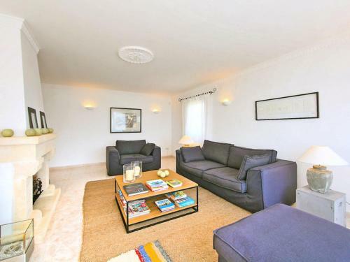 Urbanitzacio Montemar Villa Sleeps 8 Pool