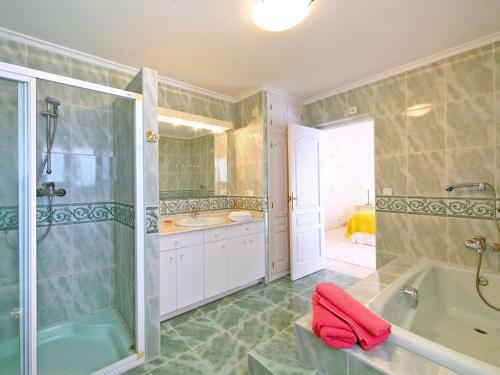 Urbanitzacio Montemar Villa Sleeps 8 Pool
