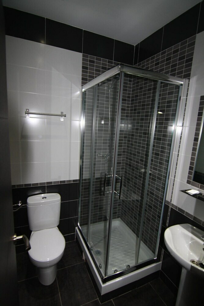 Hostal MH Fuencarral