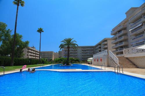 Uhc Aquamarina Apartments