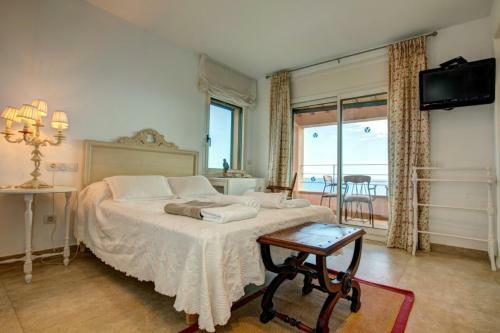Llafranc Villa Sleeps 8 Wifi
