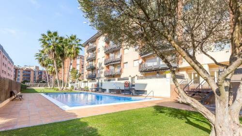 Lloret De Mar Apartment Sleeps 4