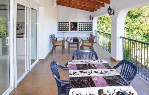 Three-bedroom Holiday Home In Lloret De Mar